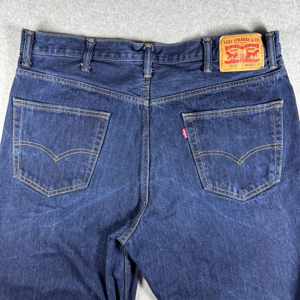 Levis 550 Relaxed Fit Jeans Mens 40x30 (Fits 40x26) Dark Wash Indigo Tapered Leg